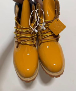 Alternative view of Timberland shiny leather boots