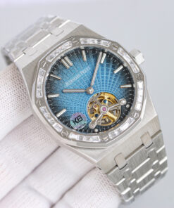 Alternative view of 2022 Audemars Piguet Royal Oak Collection
