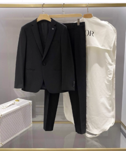 Dior suit