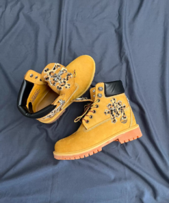 Chloe Kimberly-Claire's Timberland Yellow Boots and Martin Boots