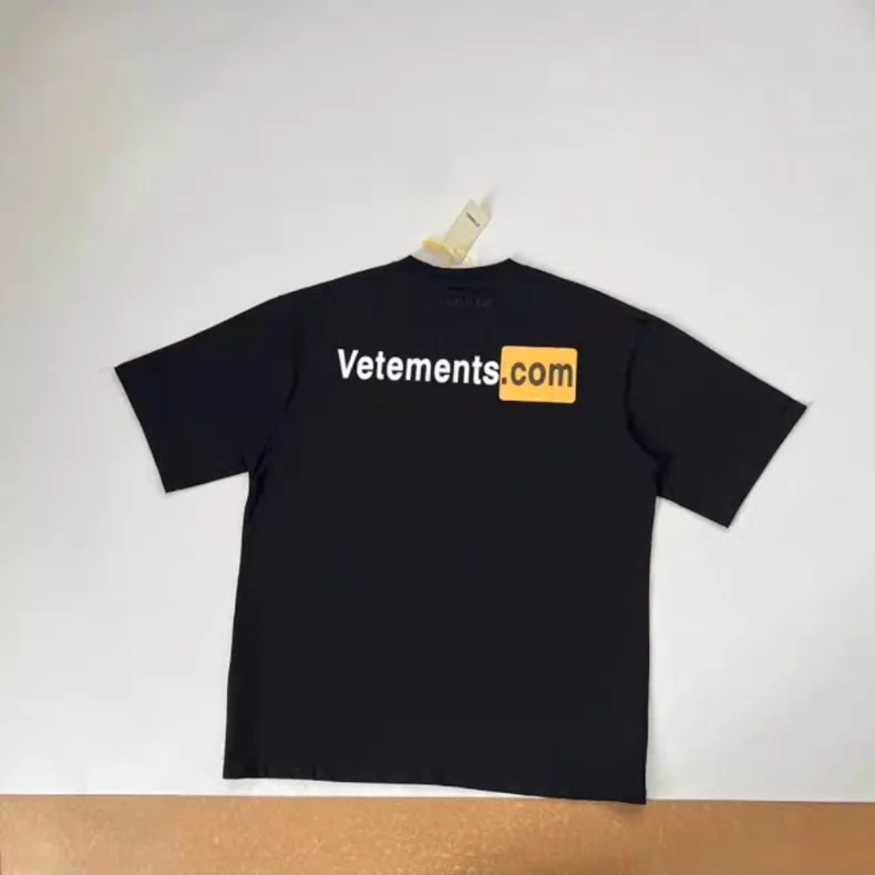 Alternative view of VETEMENTS