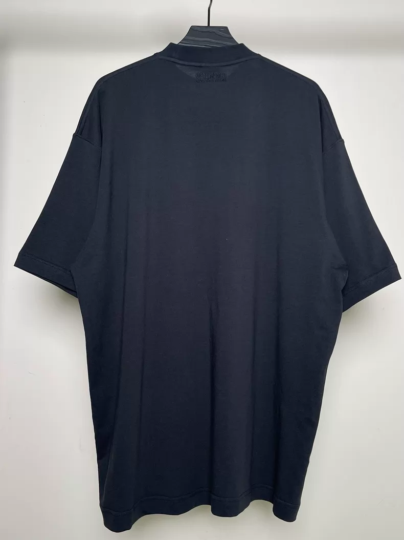 Alternative view of VETEMENTS