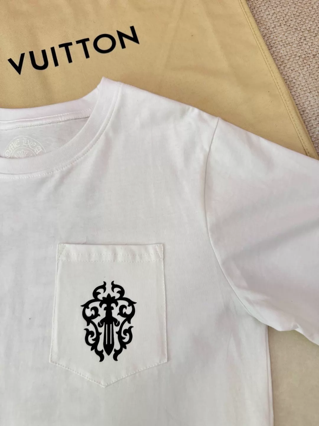 Chrome Hearts Sanskrit sword printed short sleeves - Image 3