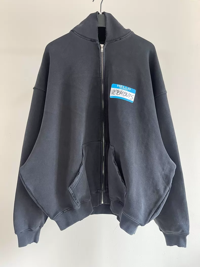 VETEMENTS