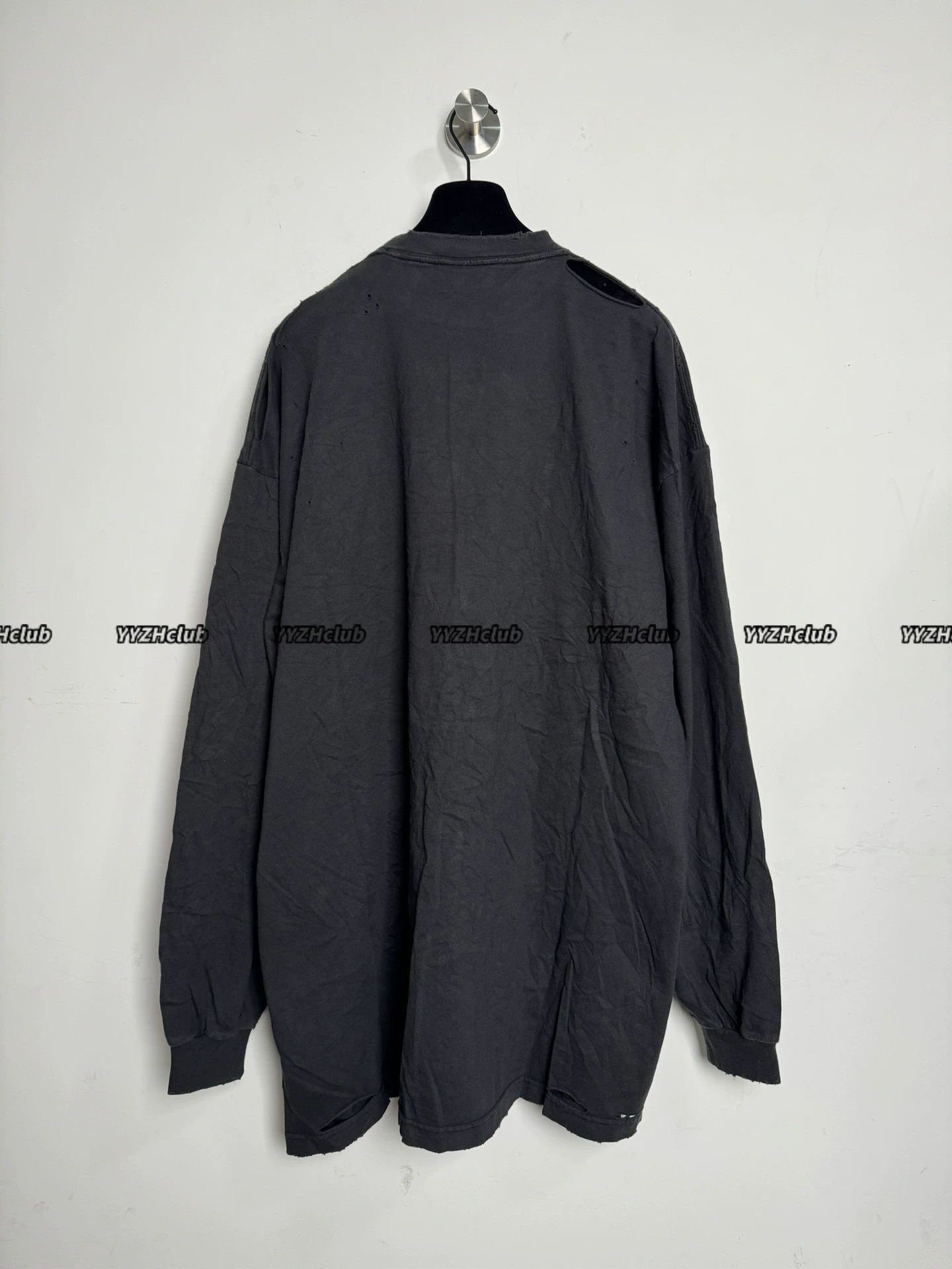 Alternative view of Fw24 emoji series heavy-duty inverted smiley face emoji black washed distressed loose silhouette pleated long-sleeved T-shirt