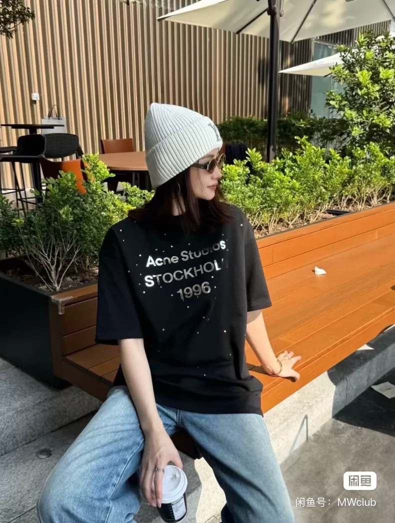 Alternative view of clothing