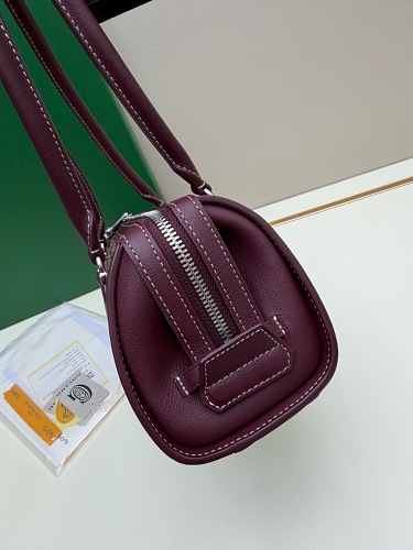 Alternative view of bag