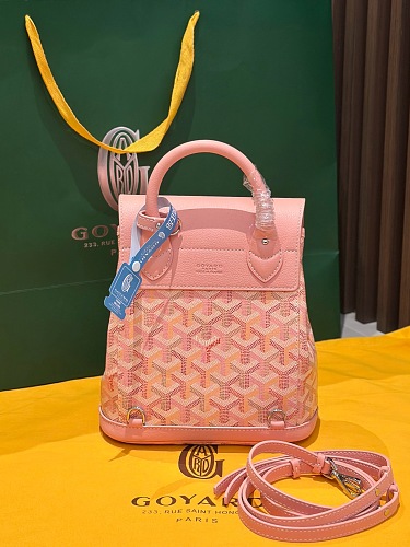 Alternative view of bag