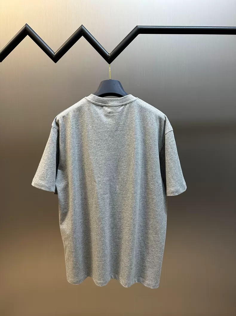 Alternative view of MiuMiu