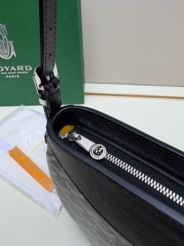 Alternative view of bag