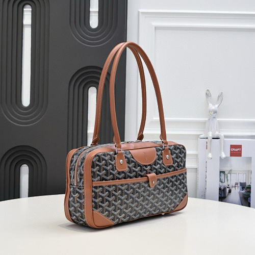 Alternative view of Bag
