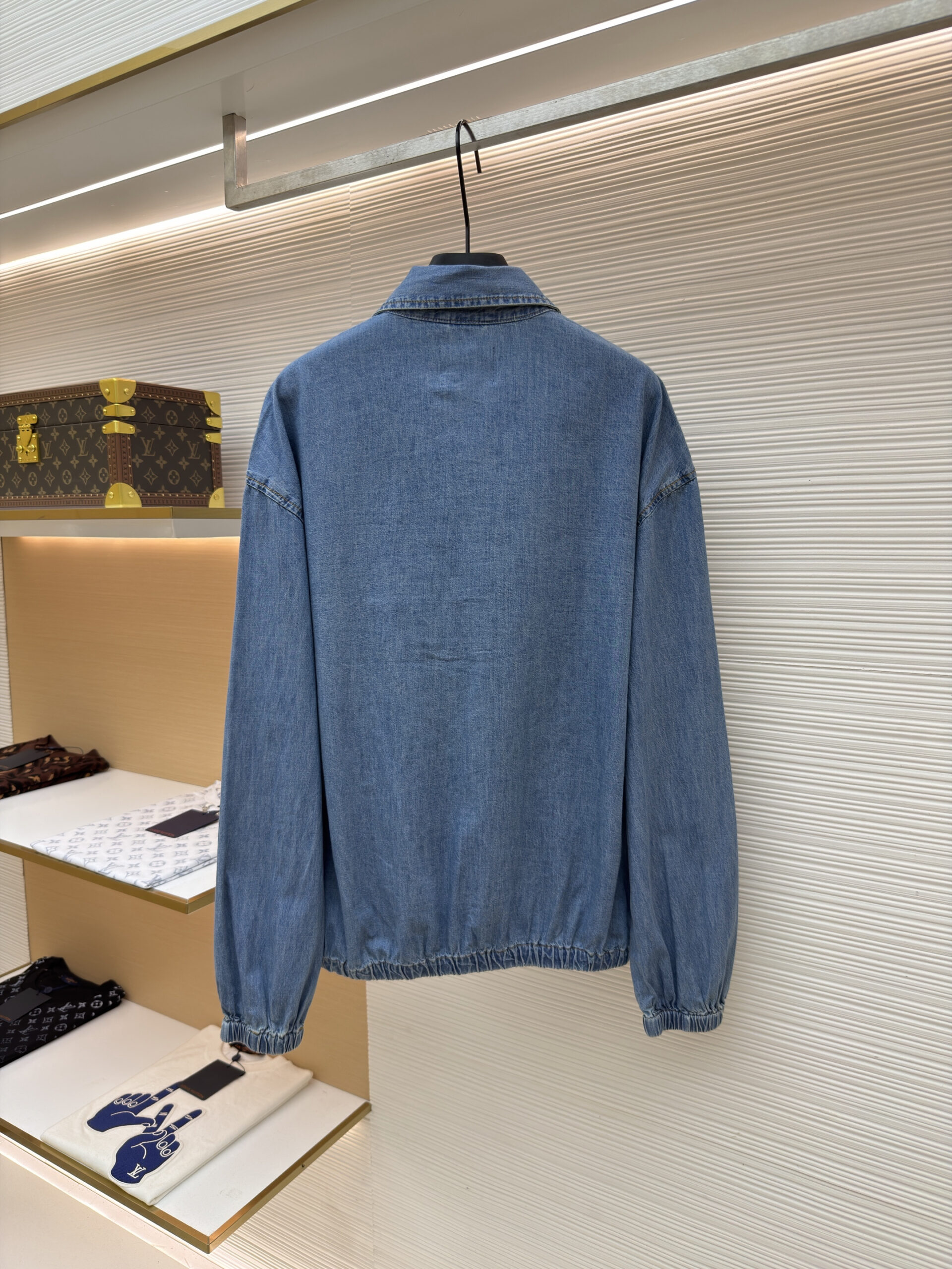Alternative view of MiuMiu