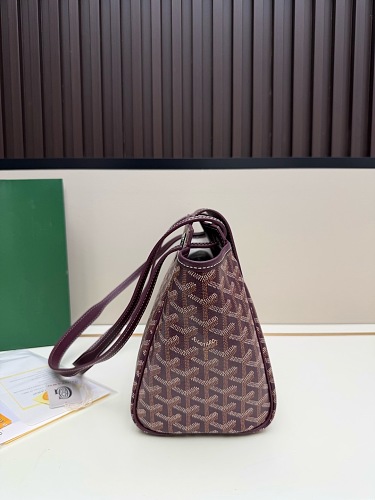 Alternative view of bag