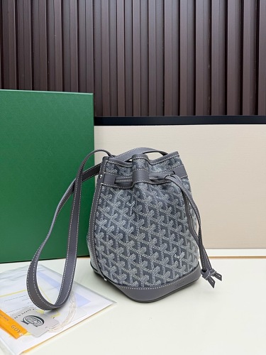 Alternative view of bag
