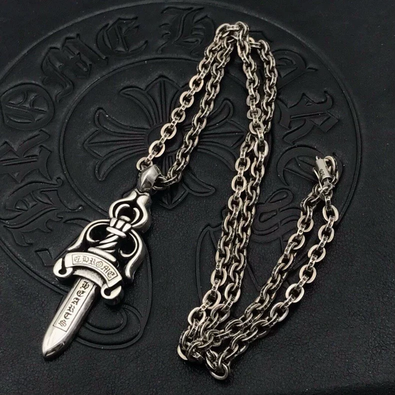 Alternative view of jewelry