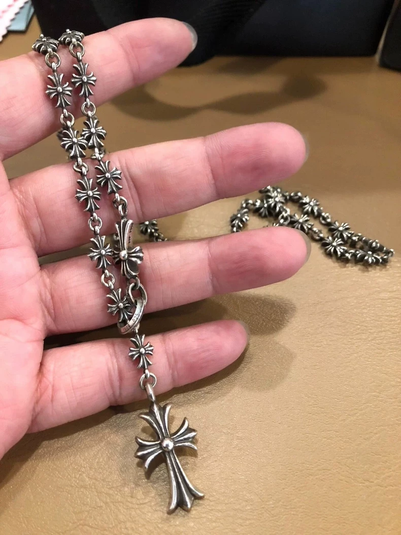 Alternative view of necklace