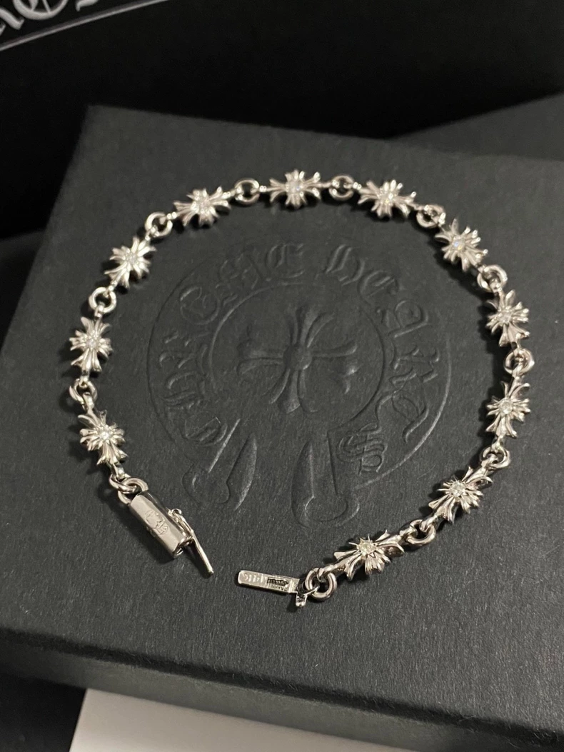 Alternative view of Bracelet