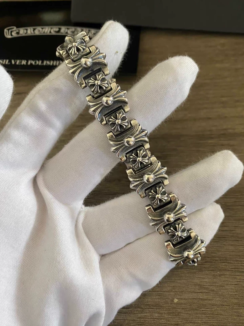 Alternative view of Bracelet