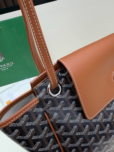 Alternative view of bag